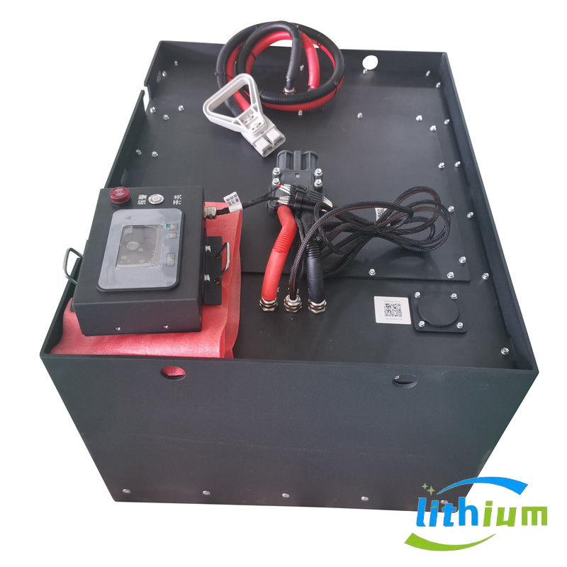 51.2V 346ah batterie de chariot élévateur au lithium en fer avec stockage de batterie chargeur de batterie 830X630X465mm